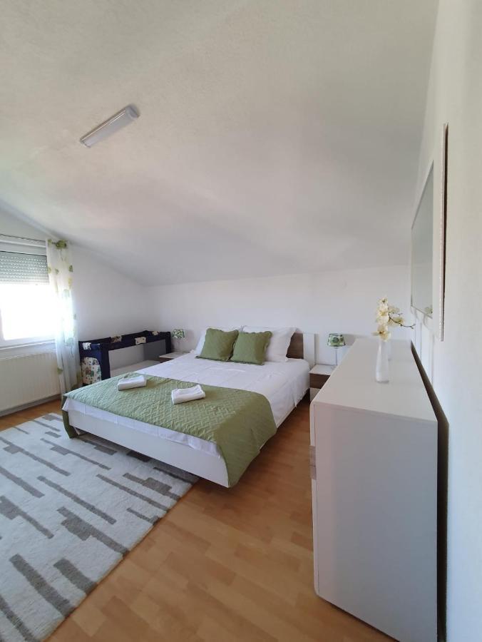 Apartman Laura Apartamento Zadar Exterior foto